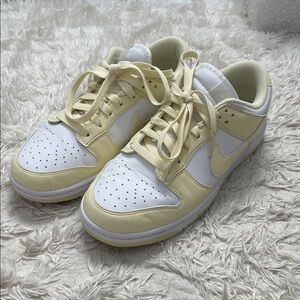 Nike Dunk Low Sneakers